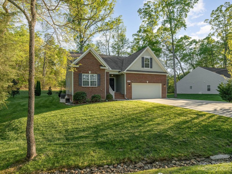 12107 Flatbush Drive