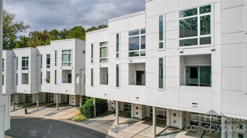 Property image 4 at 322 Viburnum Way Court, Charlotte, NC 28208