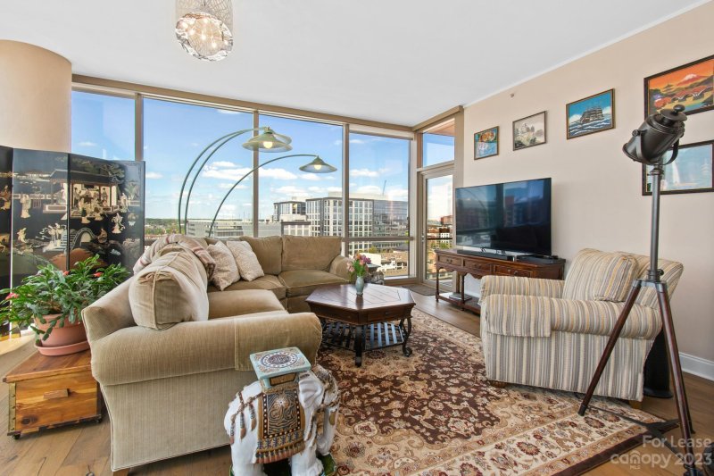 Property image 4 at 315 Arlington Avenue, Charlotte, NC 28203