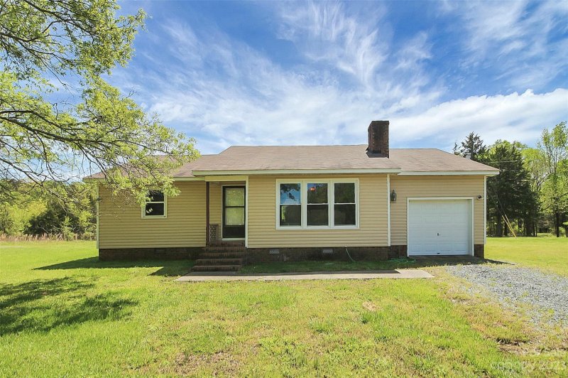 403 E Old Highway 74 None