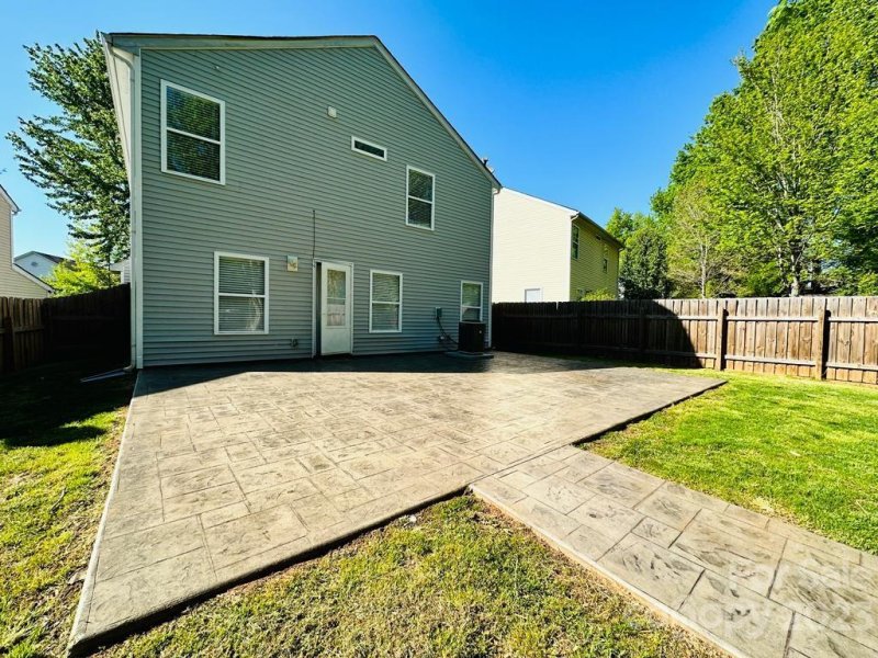 Property image 4 at 2726 Cochrane Drive, Charlotte, NC 28269