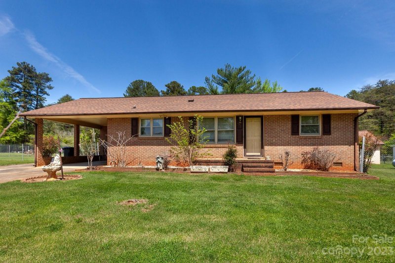 Property image 2 at 109 Greendale Drive, Mount Holly, NC 28120