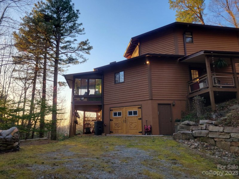 Property image 4 at 169 Viking Trail, Hendersonville, NC 28739