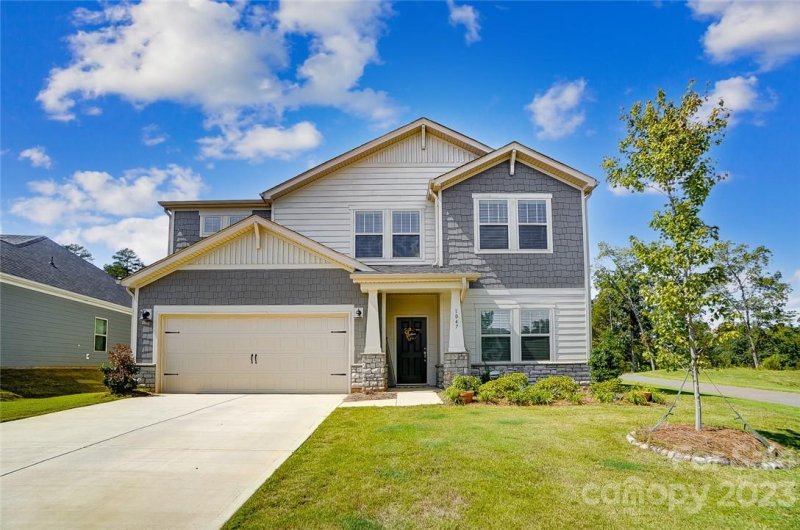 1047 Amberley Crossing Drive