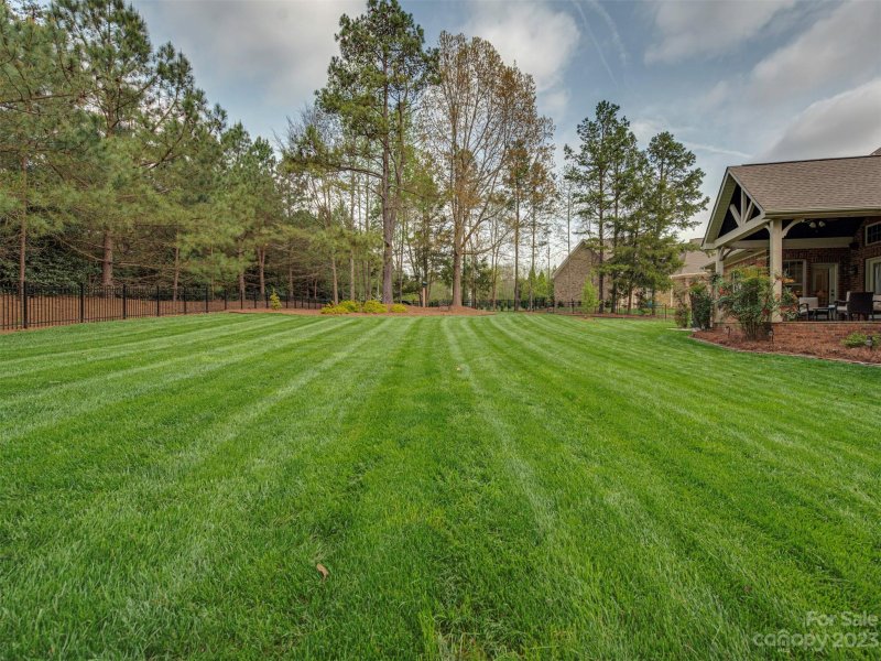 Property image 3 at 6211 Fox Chase Drive, Davidson, NC 28036