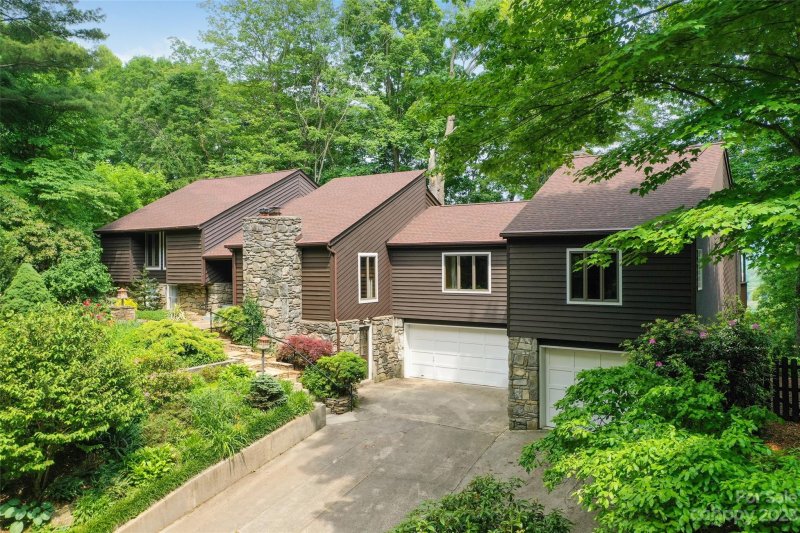 223 Mountain View Drive