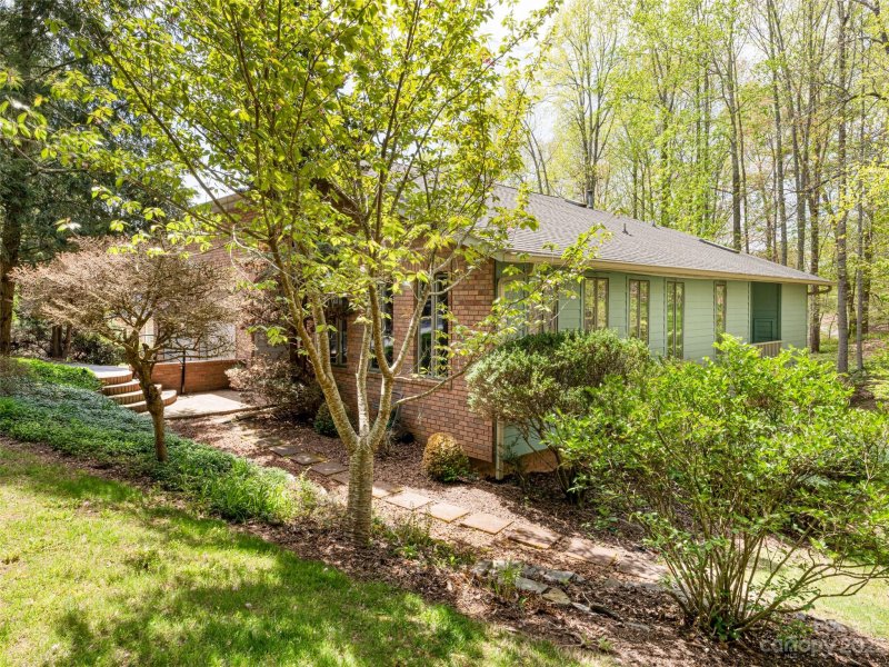 Property image 2 at 22 Hillcrest Drive, Weaverville, NC 28787