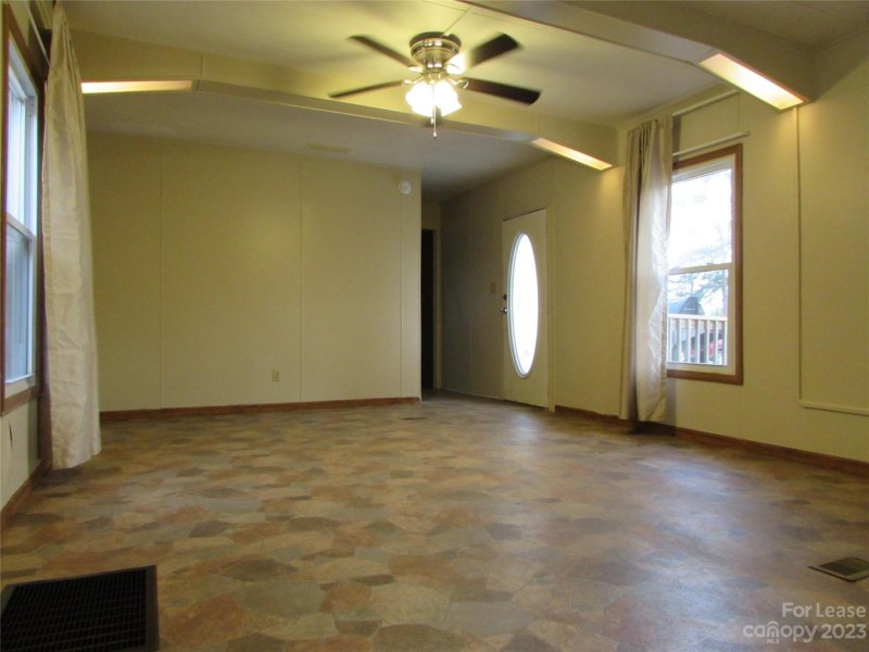 Property image 4 at 124 Cove View Drive, Mooresville, NC 28117