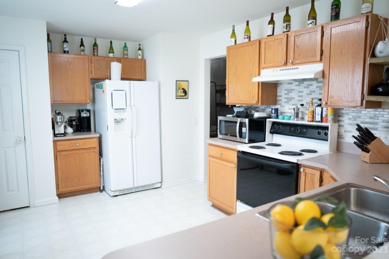 Property image 4 at 7328 Wingstone Lane, Charlotte, NC 28262