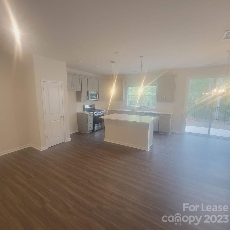 Property image 4 at 1041 Grays Mill Road, Charlotte, NC 28215