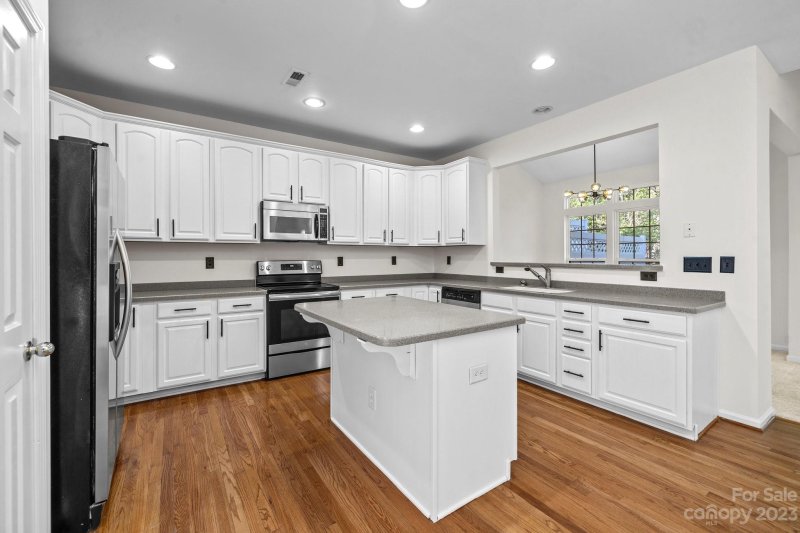 Property image 5 at 10304 Berkeley Pond Drive, Charlotte, NC 28277