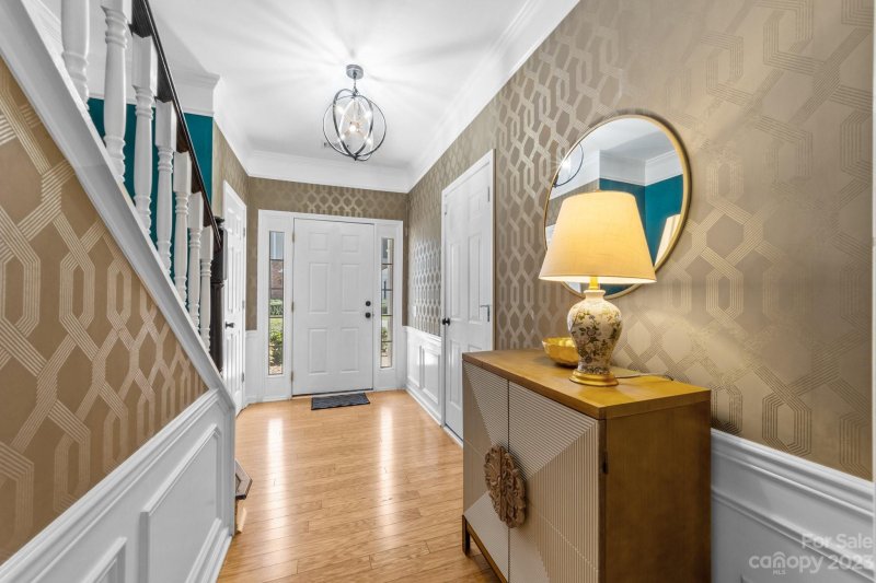 Property image 3 at 2920 Castleberry Court, Charlotte, NC 28209