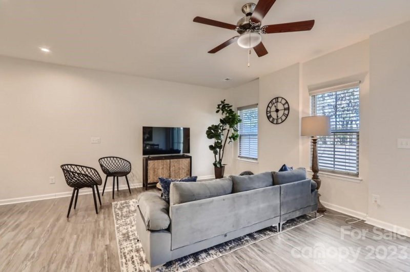 Property image 5 at 515 Park Meadows Drive, Matthews, NC 28104