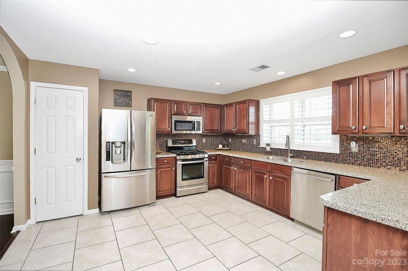 Property image 4 at 9931 Gray Dove Court, Charlotte, NC 28216