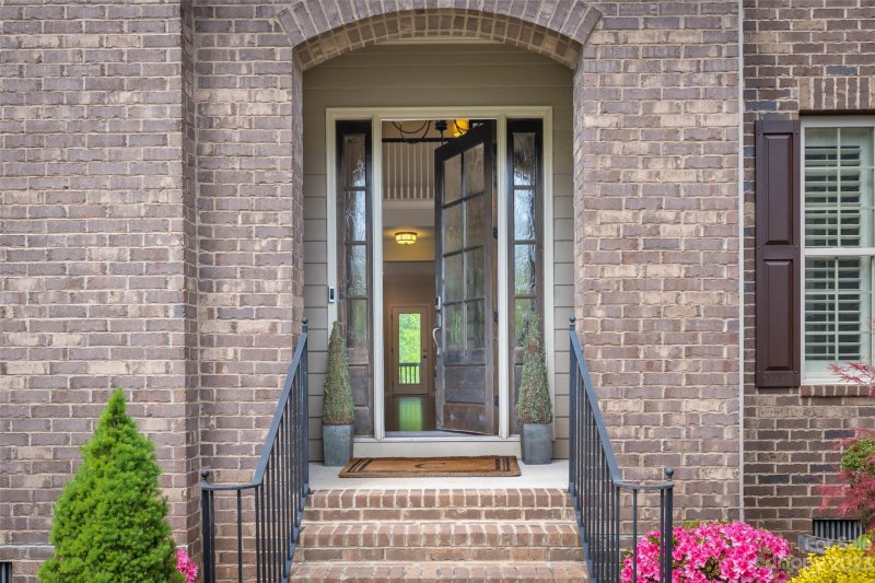 Property image 4 at 401 Five Leaf Lane, Waxhaw, NC 28173