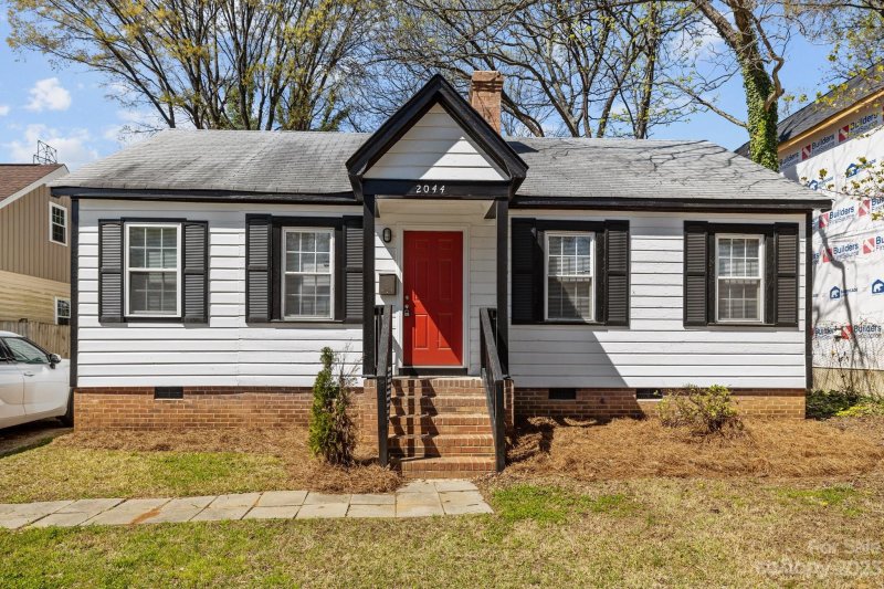 Property image 2 at 2044 Camp Greene Street, Charlotte, NC 28208