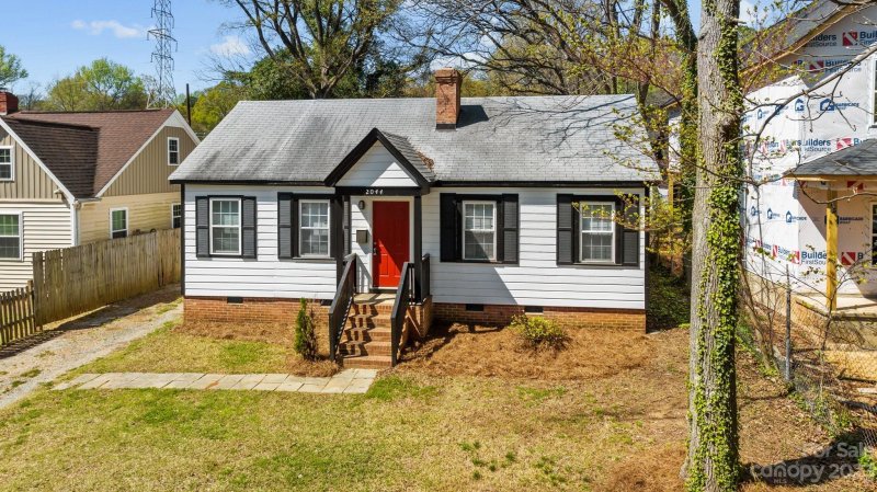 Property image 5 at 2044 Camp Greene Street, Charlotte, NC 28208