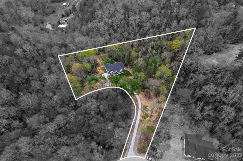 Property image 5 at 240 Falling Leaves Lane, Hendersonville, NC 28792