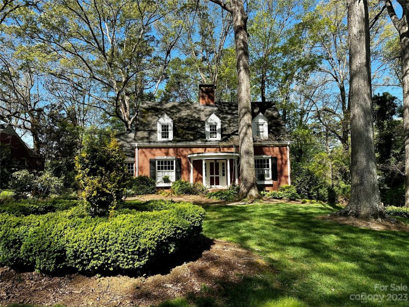 Property image 2 at 415 10th Street, Hickory, NC 28601