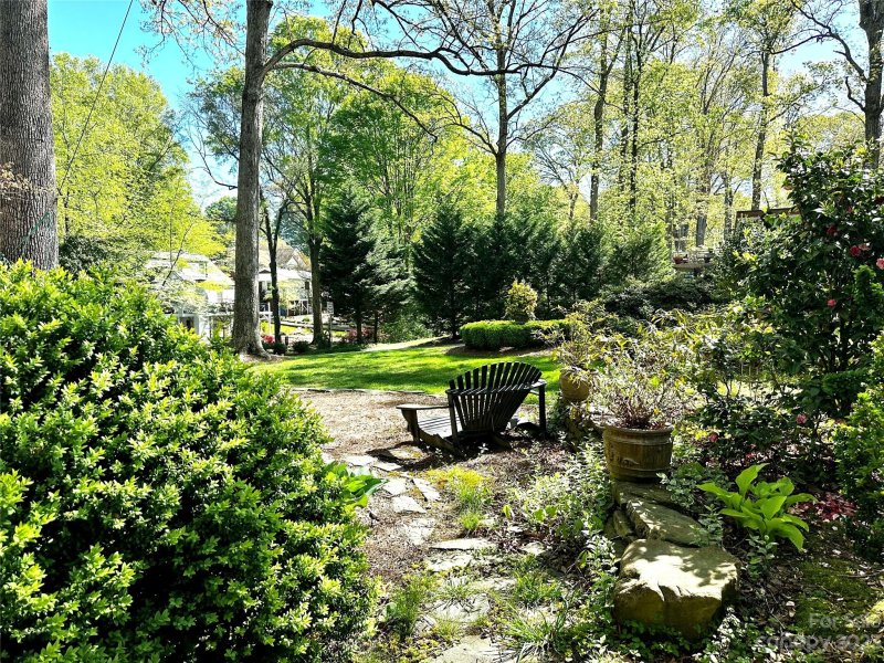 Property image 5 at 415 10th Street, Hickory, NC 28601