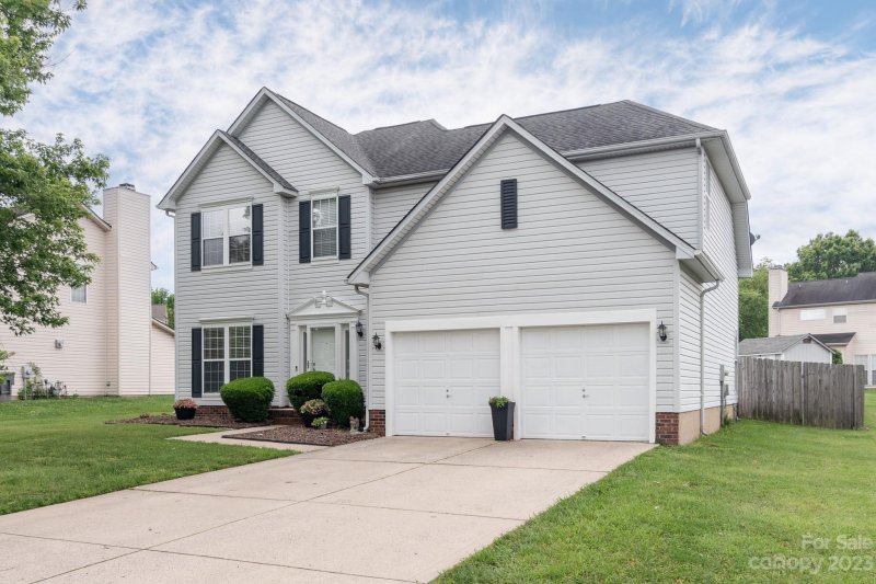 Property image 2 at 9412 Cantle Drive, Charlotte, NC 28216