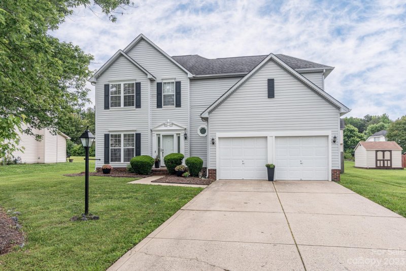 Property image 4 at 9412 Cantle Drive, Charlotte, NC 28216