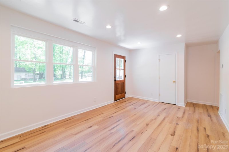 Property image 4 at 2418 Finchley Drive, Charlotte, NC 28215