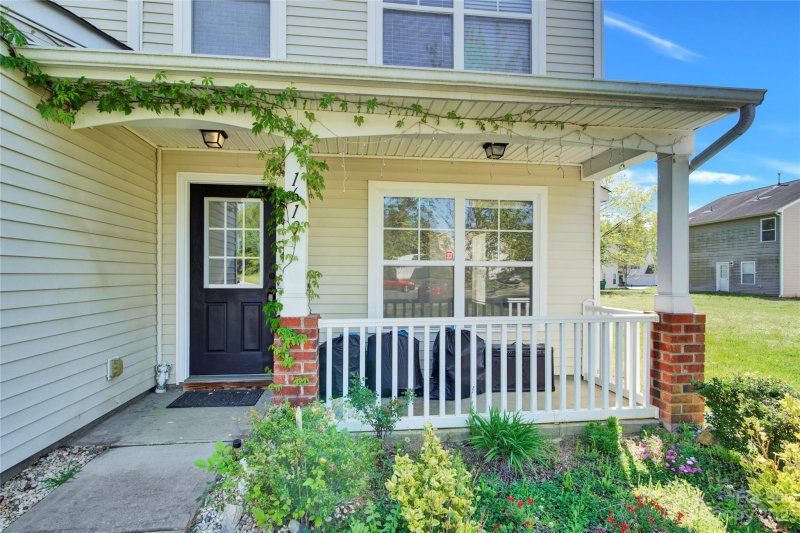 Property image 4 at 1619 Ledson Court, Charlotte, NC 28214