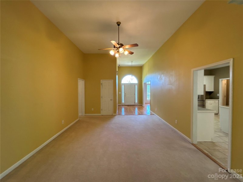 Property image 3 at 15026 Castlebridge Lane, Matthews, NC 28104