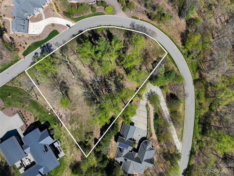 Property image 3 at 119 Summit Tower Circle, Asheville, NC 28804