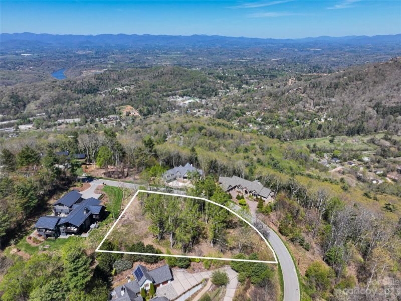 Property image 4 at 119 Summit Tower Circle, Asheville, NC 28804