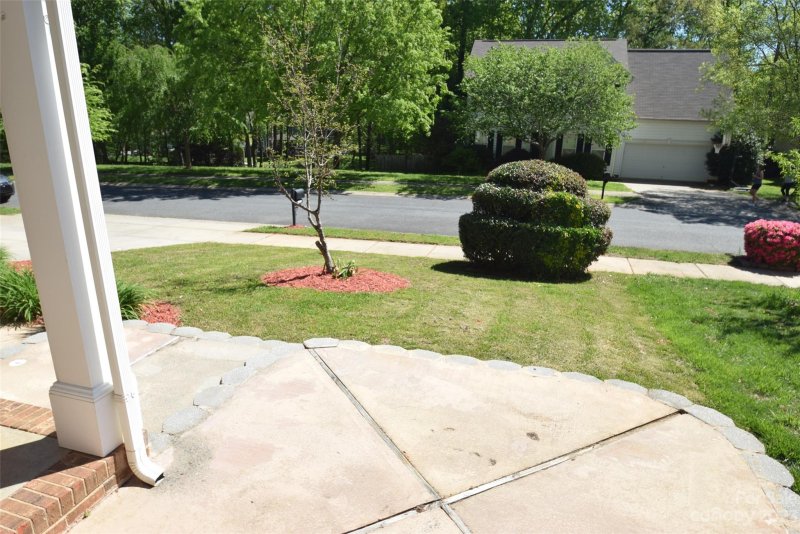 Property image 3 at 2112 Pineapple Court, Matthews, NC 28105