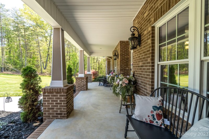 Property image 5 at 730 Oak Ridge Farms Circle, Newton, NC 28658