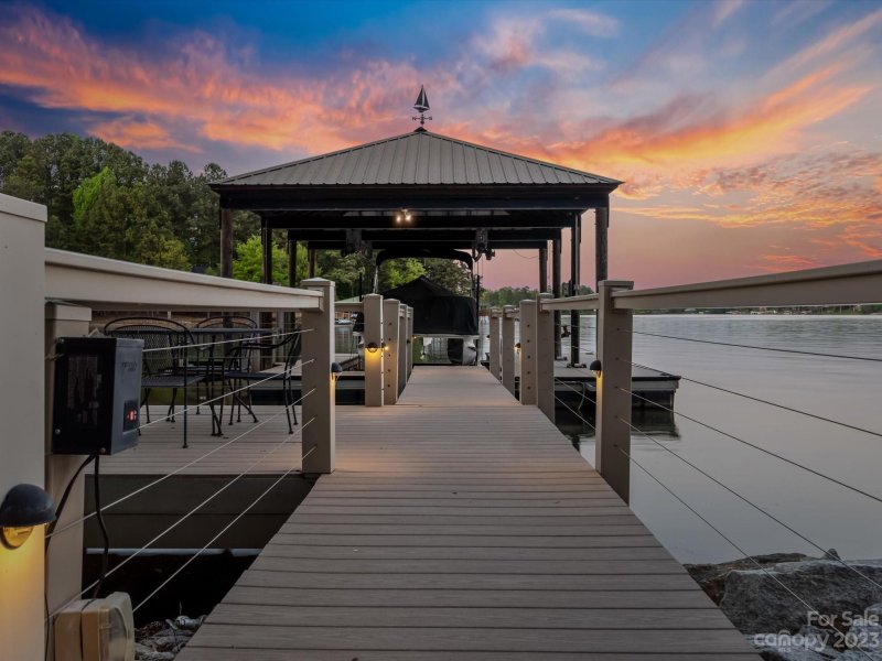 Property image 2 at 9224 Fair Oak Drive, Sherrills Ford, NC 28673