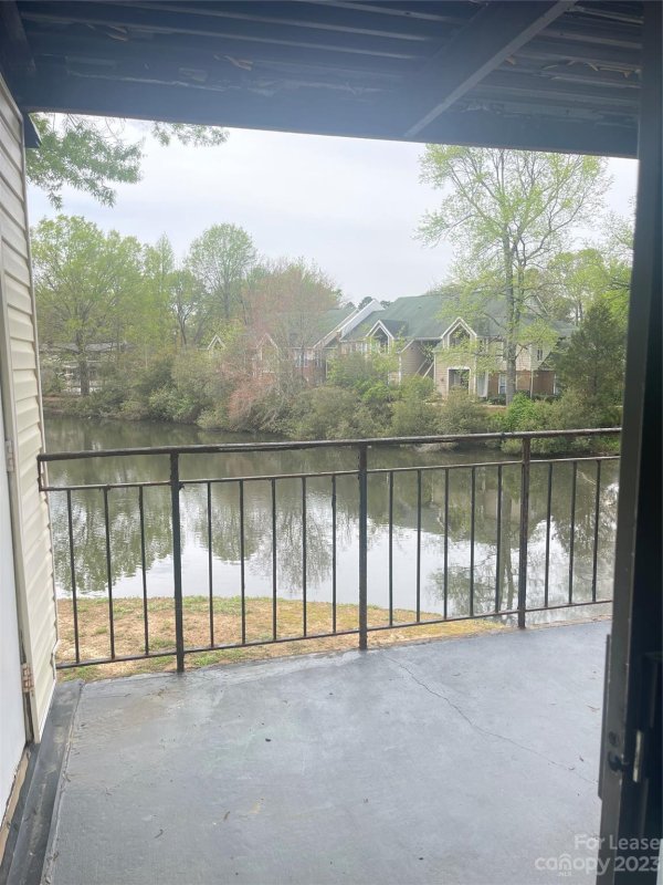 Property image 3 at 4822 Spring Lake Drive, Charlotte, NC 28212