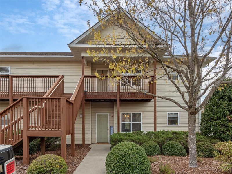 101 Olde Covington Way