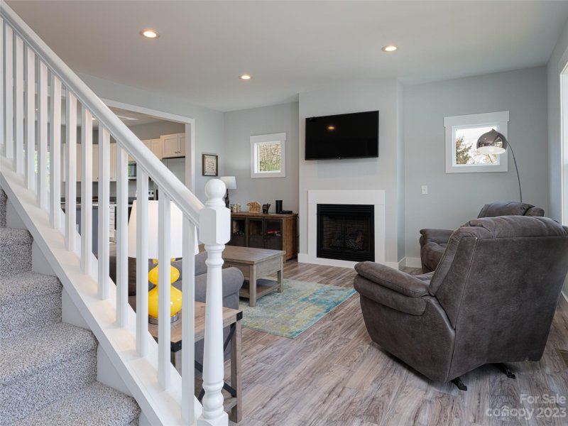 Property image 4 at 35 Alice Clement Lane, Asheville, NC 28803