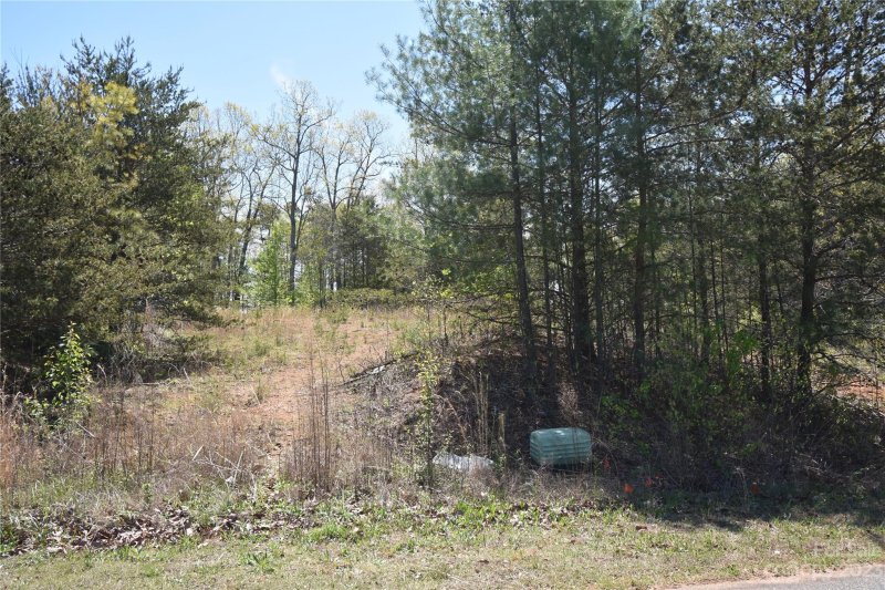 Property image 2 at 2689 Kite Drive, Lenoir, NC 28645