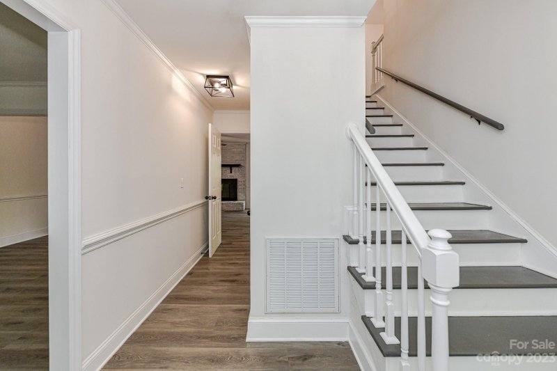 Property image 4 at 4501 New Garden Court, Charlotte, NC 28215