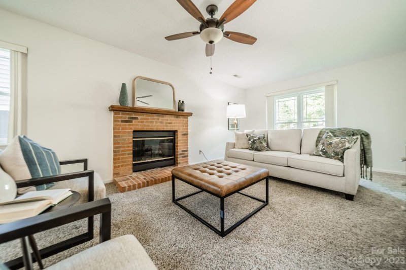 Property image 3 at 8310 David Lee Lane, Charlotte, NC 28227