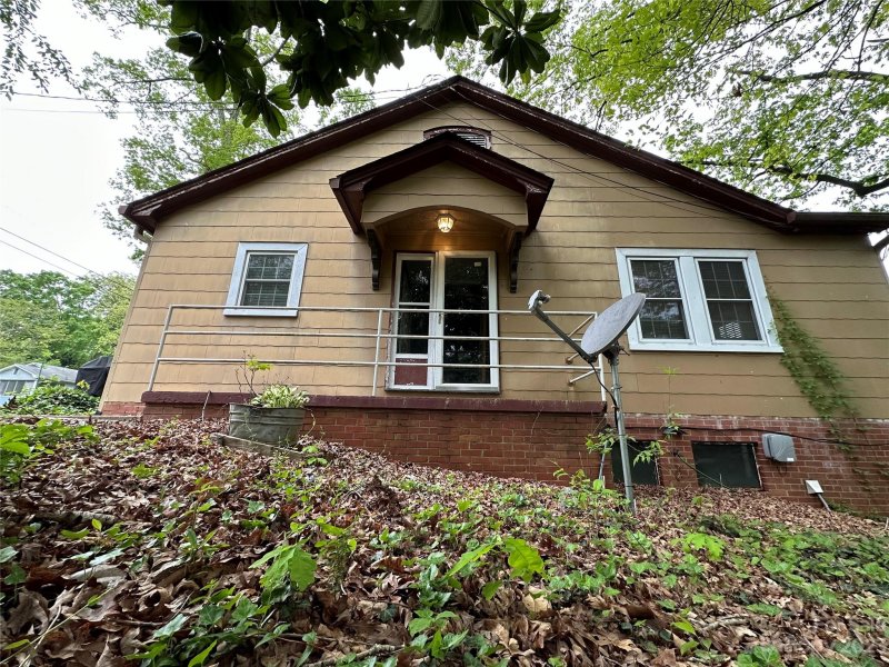 Property image 3 at 1426 White Oak Avenue, Albemarle, NC 28001