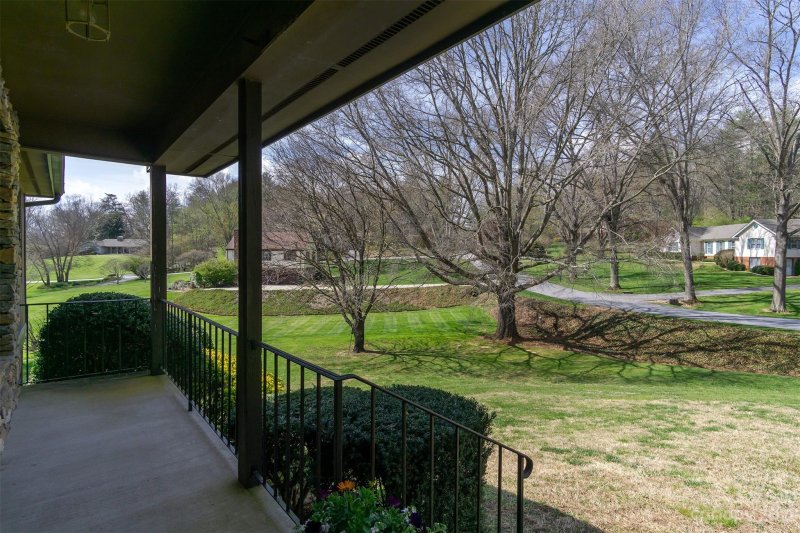 Property image 4 at 117 Larchmont Drive, Hendersonville, NC 28791