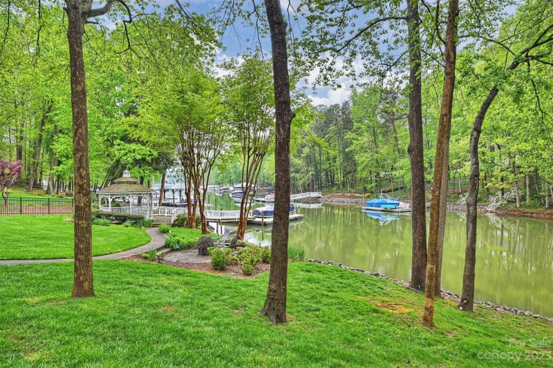 Property image 5 at 147 Cove Creek Loop, Mooresville, NC 28117