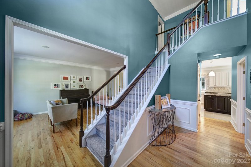 Property image 2 at 2126 Mt Isle Harbor Drive, Charlotte, NC 28214