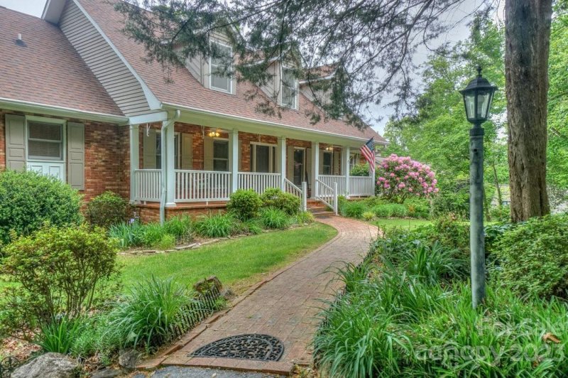 Property image 5 at 5407 Gunpowder Drive, Hickory, NC 28601