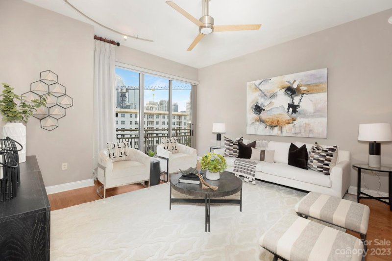 Property image 3 at 701 Royal Court, Charlotte, NC 28202