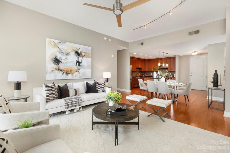 Property image 4 at 701 Royal Court, Charlotte, NC 28202