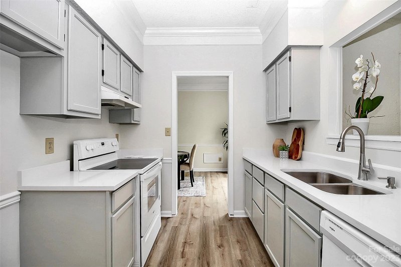 Property image 5 at 10428 Aberdale Way, Charlotte, NC 28273