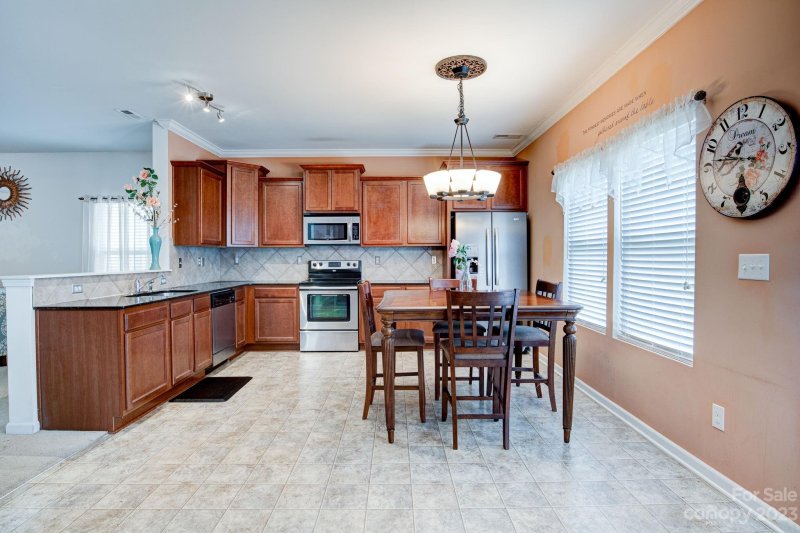 Property image 5 at 1033 Joselynn Drive, Gastonia, NC 28054