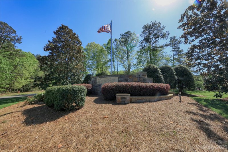 Property image 2 at 131 Harbor Watch Drive, Statesville, NC 28677